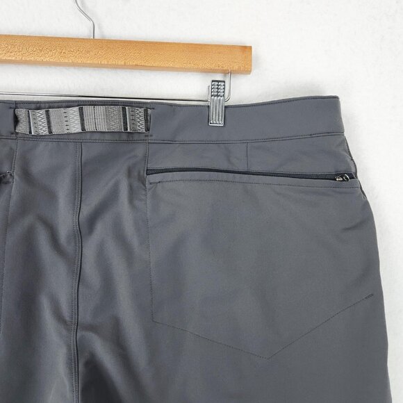 REI Pants Womens 22W Gray Hiking Stretch Belted Zip Pockets Semi Fitted Cargo - Picture 10 of 16